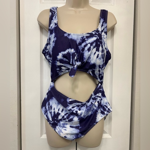 Plus Tie Dye Cutout Swimsuit - Picture 11 of 11
